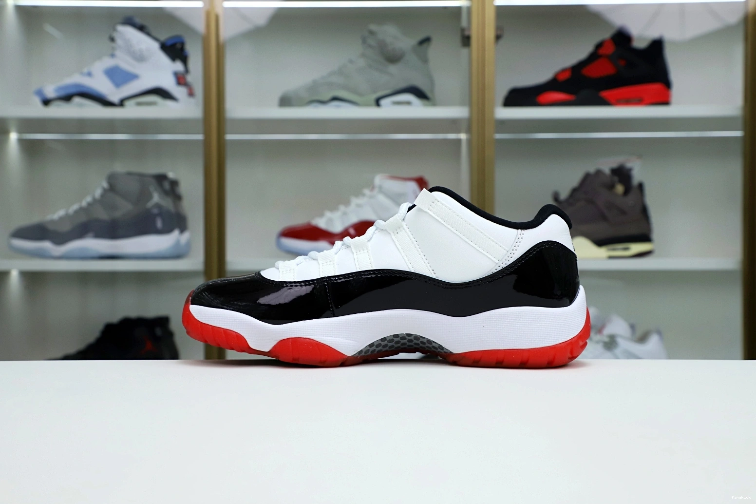 11 JORDAN AIR BRED WHITE LOW 1221